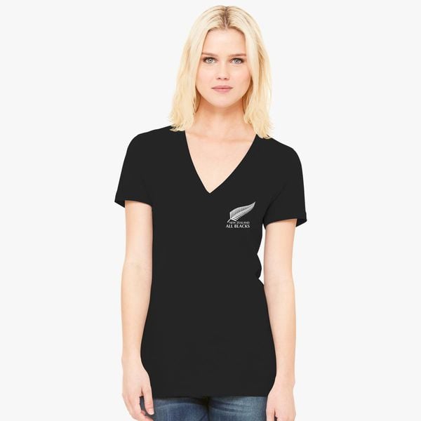 black v neck t shirt with pocket